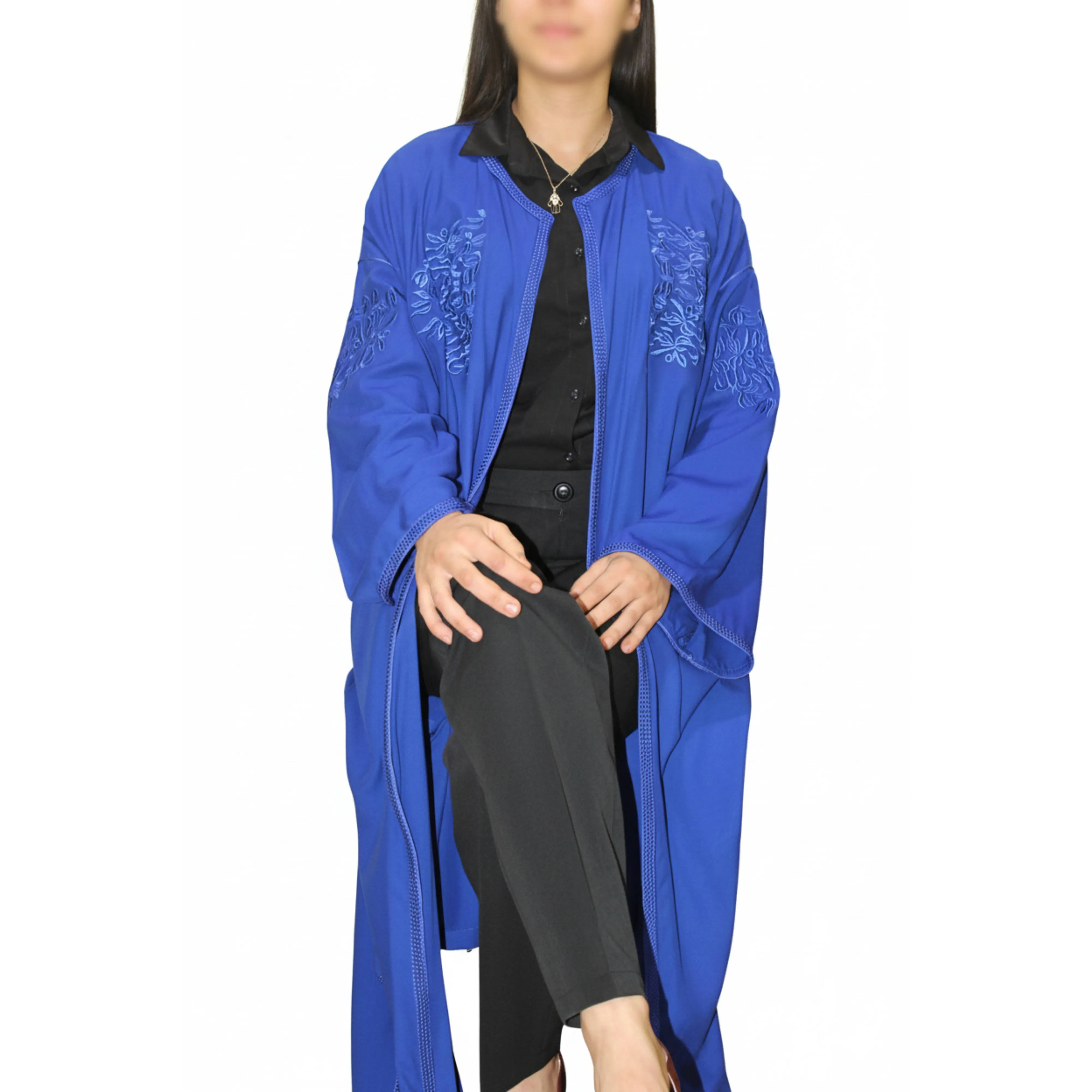 Caftan moderne bleu royal avec broderies élégantes | Abaya chic pour femme