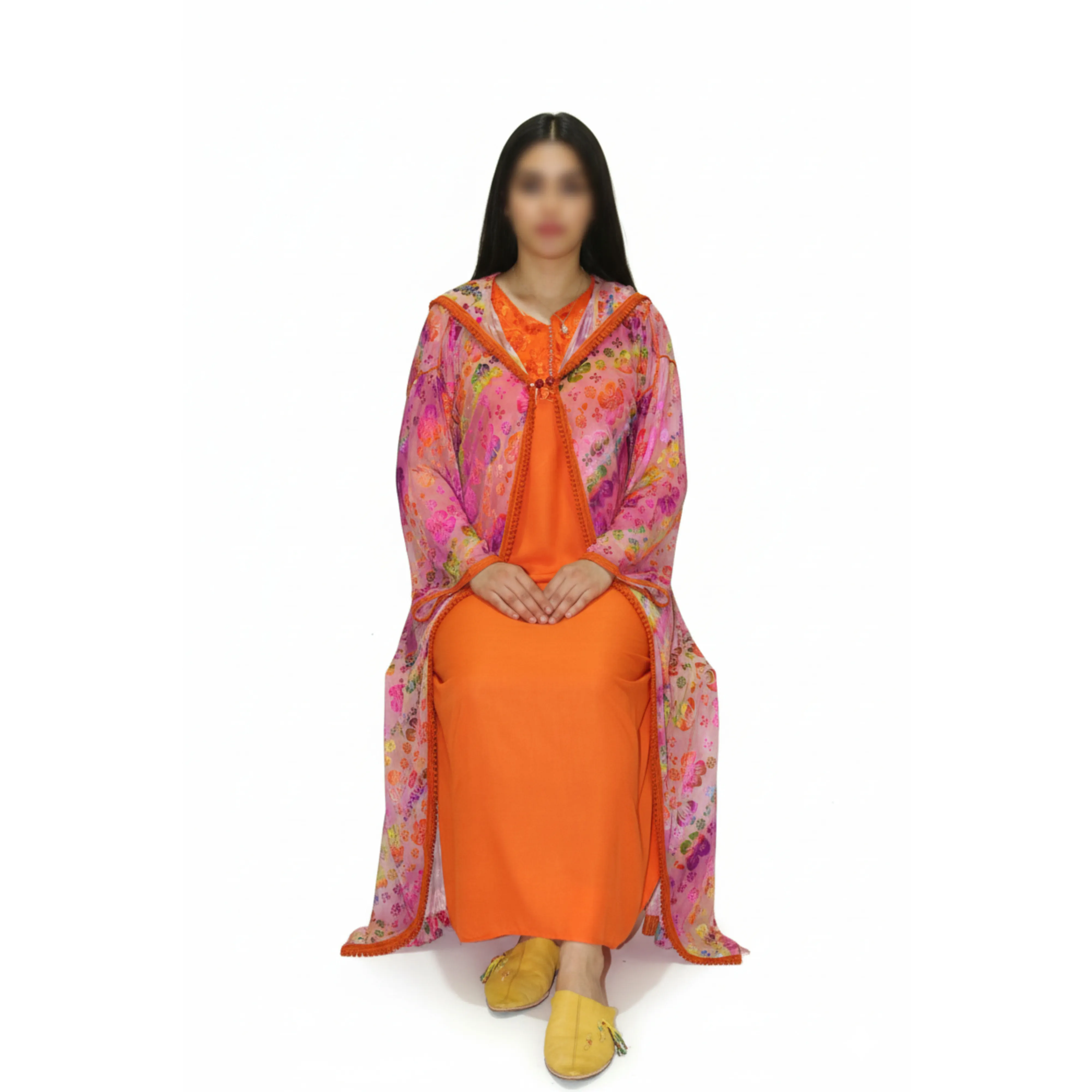 Caftan moderne orange et multicolore en satin léger | Tenue traditionnelle chic pour femme